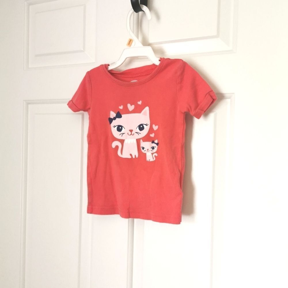 3/$10 Old Navy short sleeve t-shirt size 12-18 m